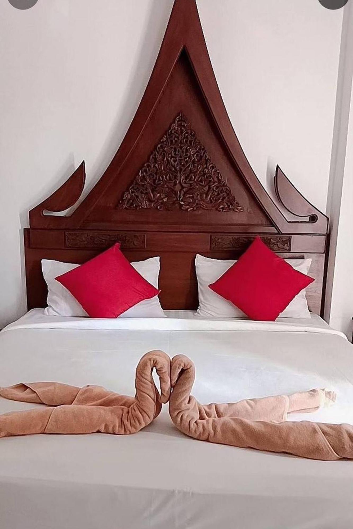 Praew Mansion Hotel Kamala Beach Exterior foto